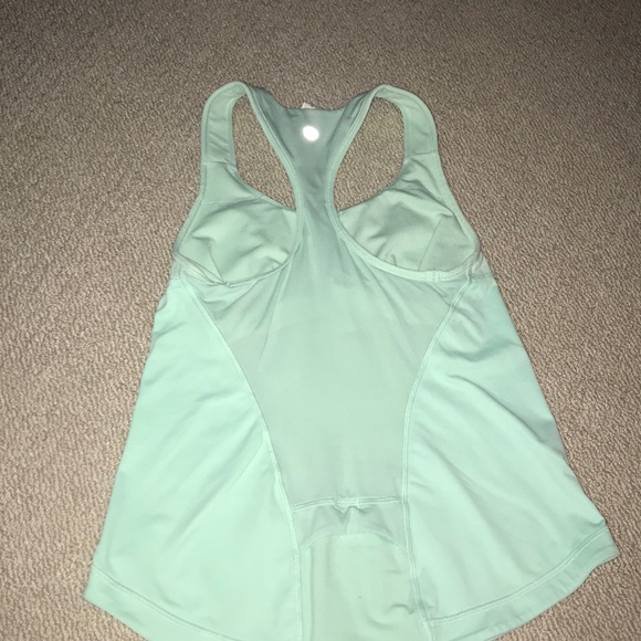 ✨LULULEMON MINT GREEN WORKOUT TANK✨ - Picture 3 of 3
